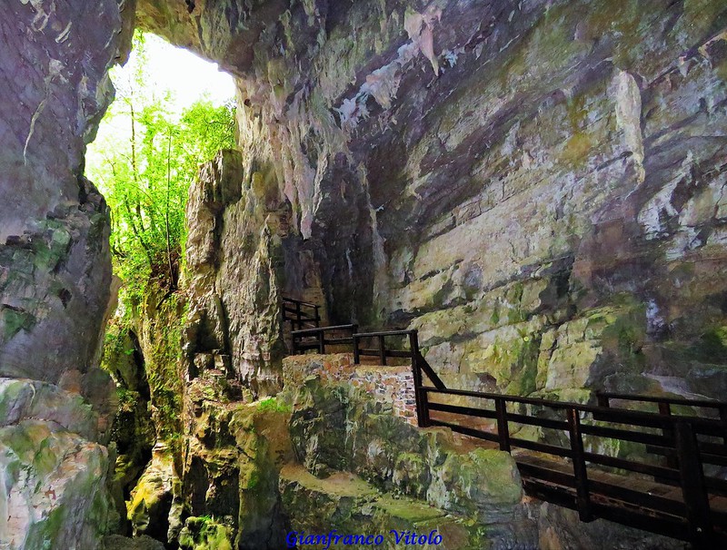La grotta delle Oasi di Morigerati